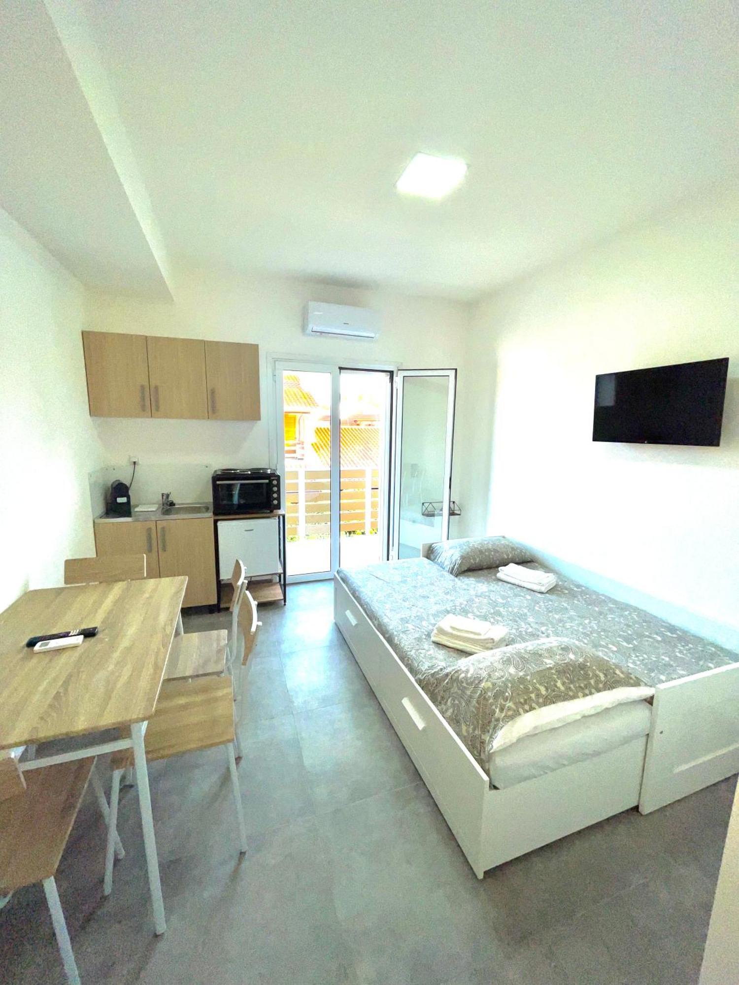 Bed And Beach Ipsos Bagian luar foto