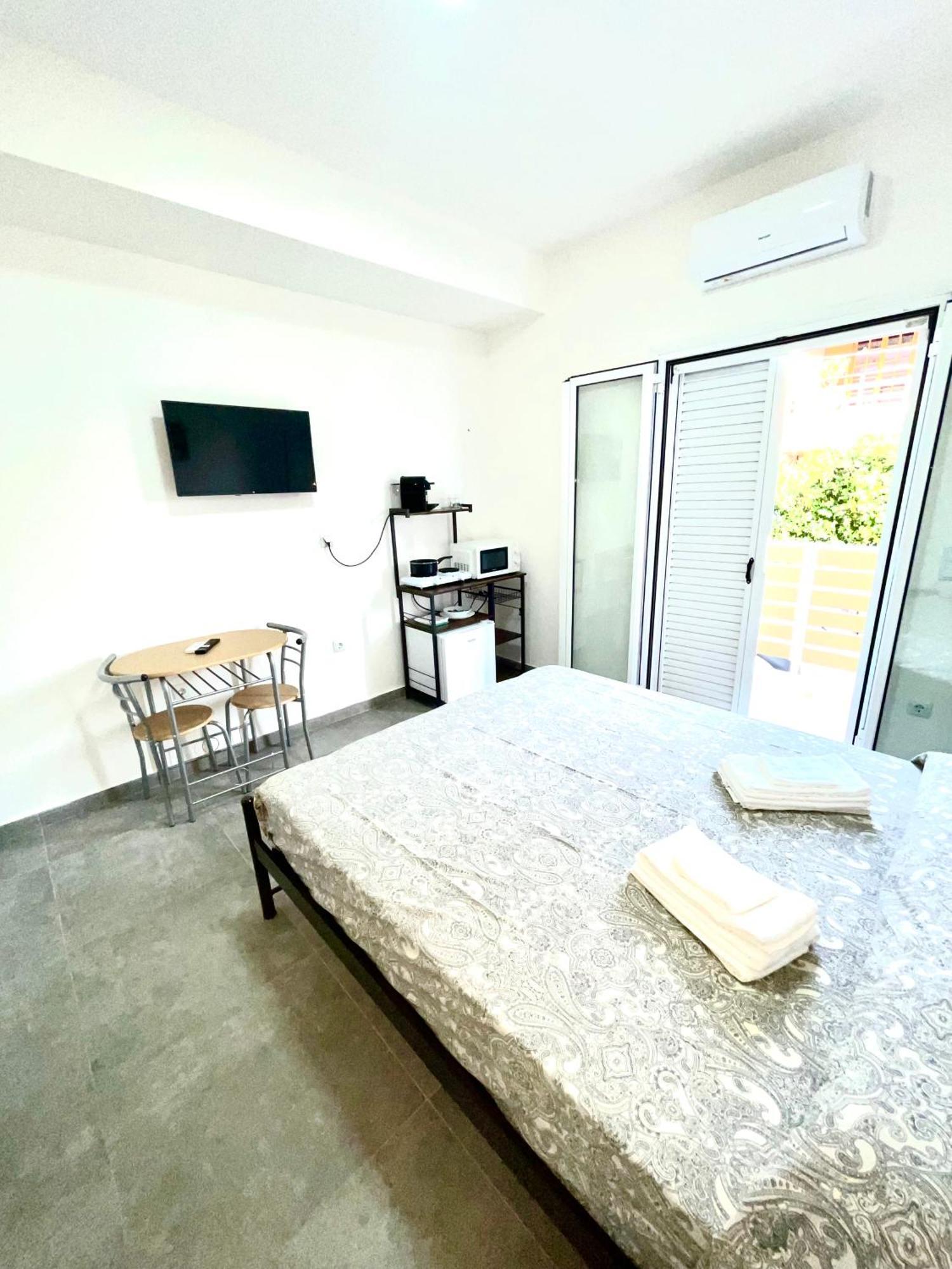 Bed And Beach Ipsos Bagian luar foto